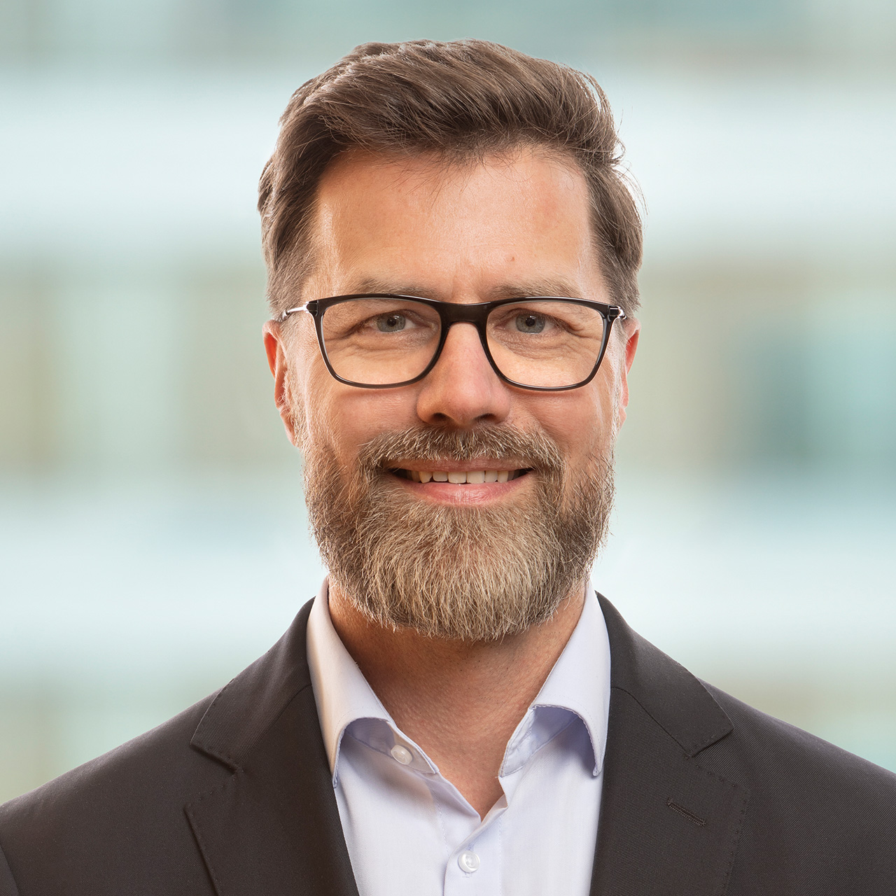 Dr. Thomas Schamberg Dr. Thomas Schamberg